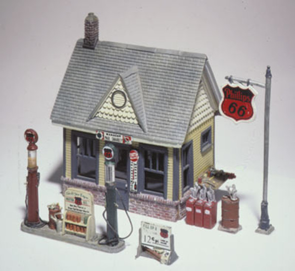 WOODLAND SCENICS - HO Scale Gas Station Model Building Kit (D223) 724771002239