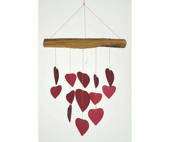 GIFT ESSENTIALS - Red Heart Driftwood Wind Chime (GEBLUEG563) 804414915635