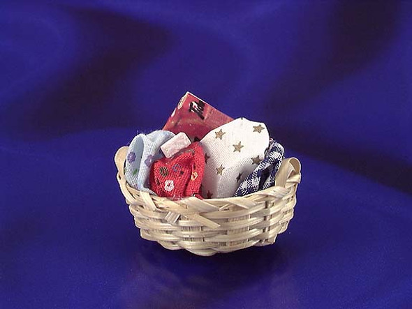 INTERNATIONAL MINIATURES - 1 Inch Scale Dollhouse Miniature - Laundry Basket (IM65222) 731851652222
