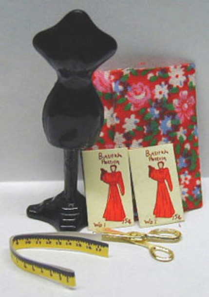 NEW CREATIONS - 1" Scale Dollhouse Miniature - Mannequin 6 Piece Dressmaker Set (RA0144) NEW CREATIONS - 1" Scale Dollhouse Miniature - Mannequin 6 Piece Dressmaker Set (RA0144)