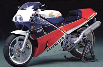 TAMIYA - 1/12 Honda VFR750R - Plastic Motorcycle Model Kit (14057