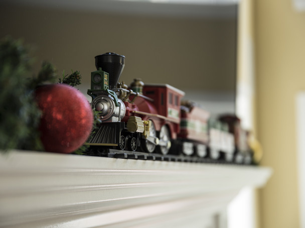 OakridgeStores.com | Lionel - North Pole Central Ready-to-Play Battery Operated Train Set (711729) 23922010278 OakridgeStores.com | Lionel - North Pole Central Ready-to-Play Battery Operated Train Set (711729) 23922010278