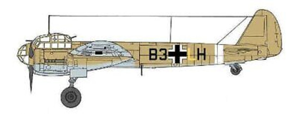 RESALE SHOP - Cyber-Hobby 1:48 Ju88A-4 Schnell Bomber w/Ground Crew Model Kit - 5565 [HT5]