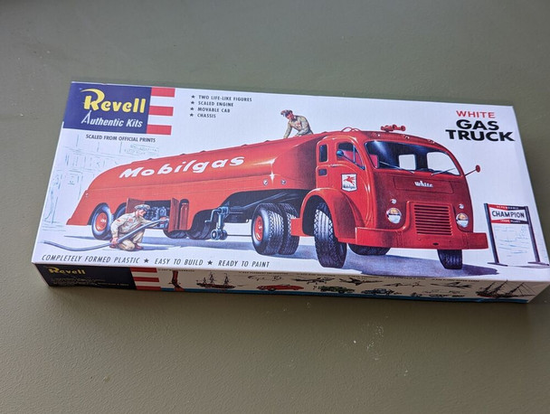 RESALE SHOP - Revell White Gas Truck No. 1420 - N/S [T4]