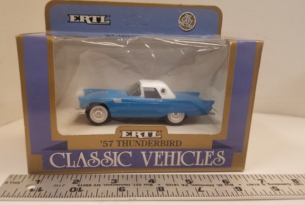 RESALE SHOP - ERTL Classic Vehicles 1957 Thunderbird 1:43