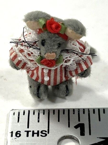 RESALE SHOP - Dollhouse 1:12 Miniature Mouse Doll Child's Toy - artisan- NEW