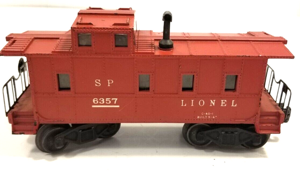 RESALE SHOP - LIONEL O-27 SCALE Caboose SP #6357 - One Coupler Missing - Lights Not Working