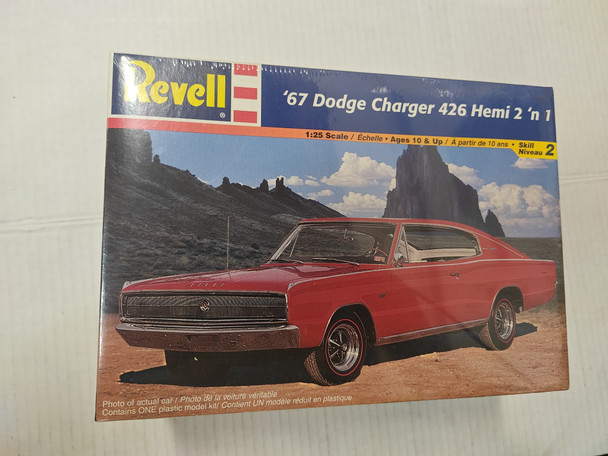 RESALE SHOP - Revell 1/25 1967 Dodge Charger 426 Hemi 2 'n 1 Model Kit 85-7669