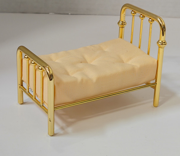 RESALE SHOP - Dollhouse Miniature 1:24 Half Scale Metal Doll Bed With Plush Mattress