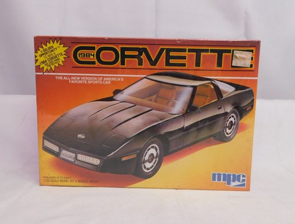 RESALE SHOP - MPC #3721 1984 CORVETTE 1/25 SCALE VINTAGE MODEL KIT
