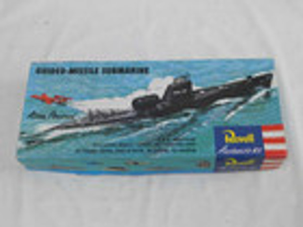 RESALE SHOP - 1/305 Revell Atomic Nautilus Guided Missile Submarine Model Kit #H308