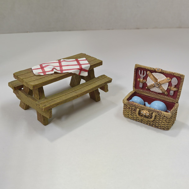 RESALE SHOP - Dollhouse Miniature Resin Painted Picnic Table And Picnic Basket No Scale