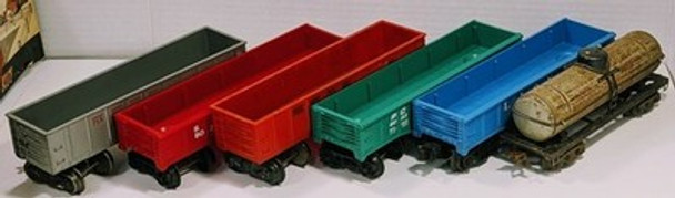 RESALE SHOP - Lot of 6 O Gauge Wellcars/Tanker - Preowned