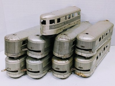 RESALE SHOP - Lot of 9 American Flyer Burlington-Zephyr Coaches - Preowned