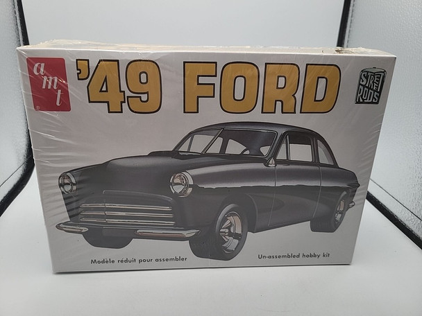 RESALE SHOP - AMT '49 Ford Street Rods 1/25 Scale Skill 2 New