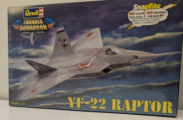 RESALE SHOP - Revell SNAPTITE Thunder Squadron YF-22 Raptor 1/72 #85-1186