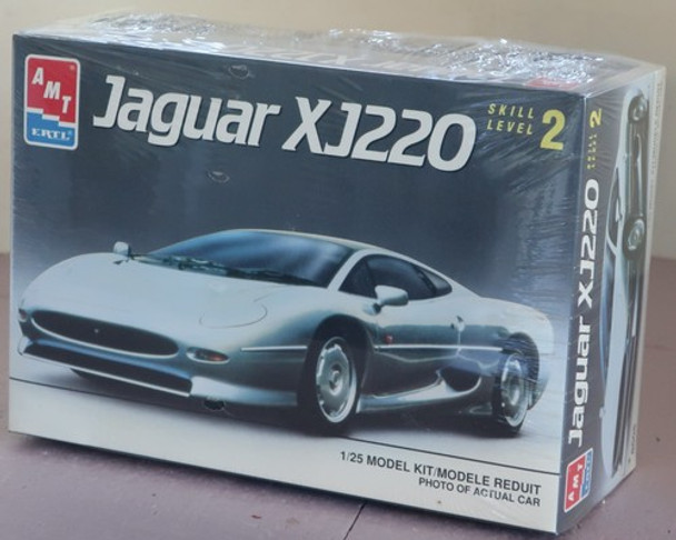 RESALE SHOP - AMT Model Kit # 8608 Jaguar XJ220 1/25 Skill 2
