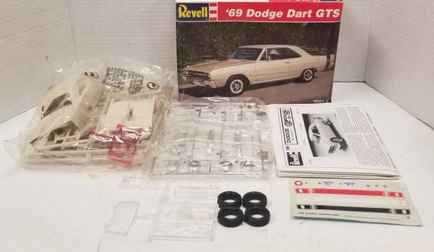 RESALE SHOP - Revell 1:25 1969 Dodge Dart GTS #7603 1995 Skill 2