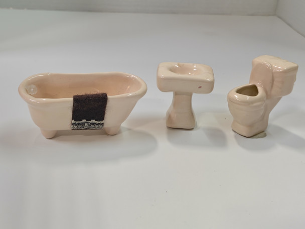 RESALE SHOP - Dollhouse Miniature 1:24 Half Scale Ceramic Bathroom Set