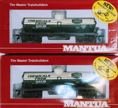 RESALE SHOP - Lot of 2 Mantua HO Scale Union Carbide 35' Tank Cars #732-307 - Preowned