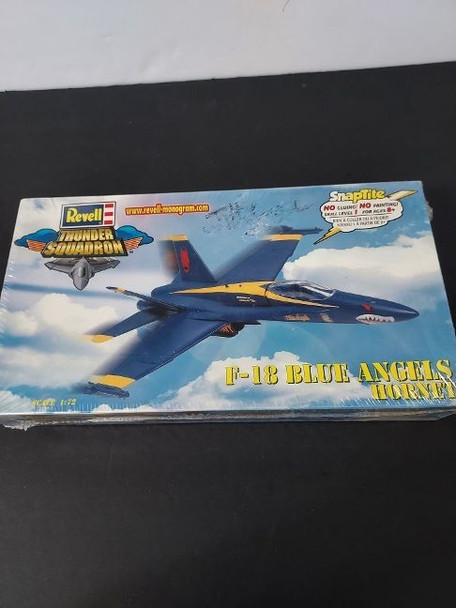 RESALE SHOP - REVELL Thunder Squadron SNAPTITE BLUE ANGELS F-18 HORNET #85-1185
