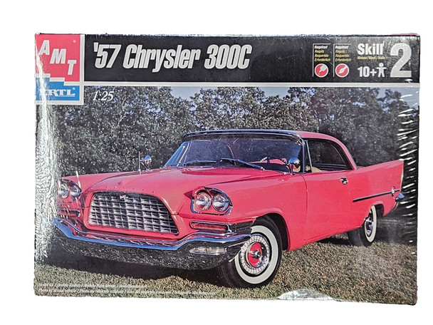 RESALE SHOP - AMT ERTL - 1957 Chrysler 300C - 1:25 Scale Model Kit c1999