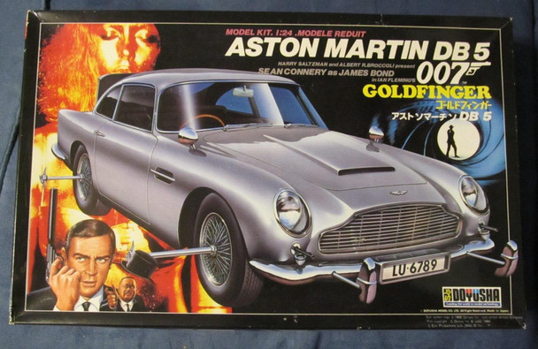 RESALE SHOP - DOYUSHA James Bond 007 GOLDFINGER '64 Aston Martin DB5 & Figures 1:24 Model Kit