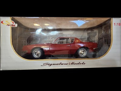 RESALE SHOP - Signature Models 1963 Studebaker Avanti 1:18 Die Cast (Red) c2003