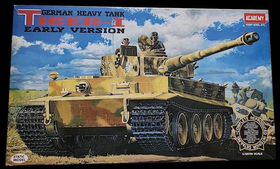RESALE SHOP - Academy German Heavy Tank Tiger I Early Production Version Model Kit c1996