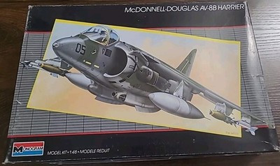 RESALE SHOP - Monogram McDonnell-Douglas AV-8B Harrier 1/48 Scale Model Aircraft Kit c1987 - RSTY-MGM-5448-U8044