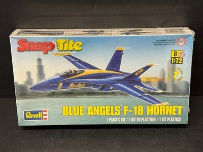 RESALE SHOP - REVELL Thunder Squadron SNAPTITE BLUE ANGELS F18 HORNET Model Aircraft Kit c2000 - PAER-112-85-1185-NS7965