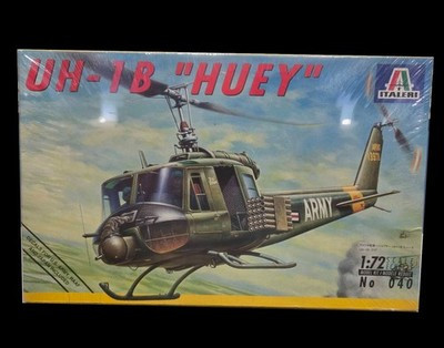 RESALE SHOP - ITALERI Bell UH-1B "Huey" Helicopter 1:72 Scale Plastic Model Kit c1995 - PAER-ITA-040-NS7894