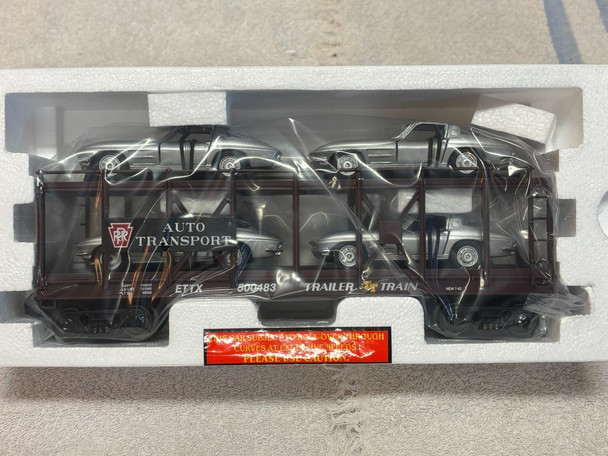 RESALE SHOP - Rail King Pennsylvania Auto Carrier Flatcar & 4 1963 Corvette #30-76064 O - RIOR-30-76064-NOB4811