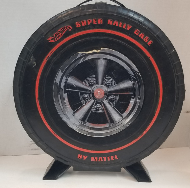 RESALE SHOP - Hot Wheels Super Rally Case By Mattel and 8 Various Hot wheels/ Matchbox Cars - TERO-HOTCASE-U5115