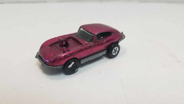 RESALE SHOP - Johnny Lightning Topper Jumpin Jag Pink Missing plastic engine part fixer upper - TERO-007-U5152