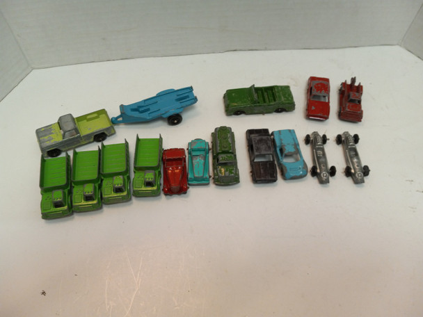 RESALE SHOP - Lot Of Tootsietoy And Midgetoy Cast Toy Cars - TERO-037-U5298