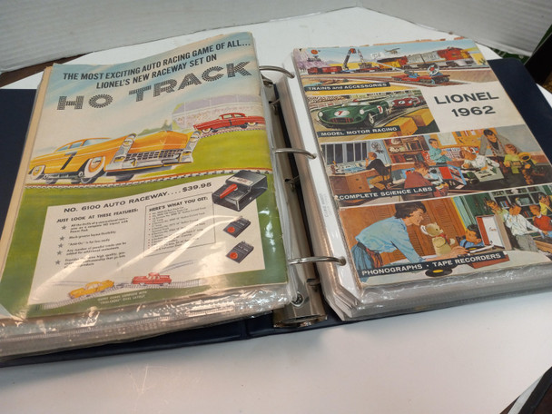 RESALE SHOP - 1960s/ 70s Lionel Catalog And Media Collection- HUGE BINDER - TERO-LC1-NOB5295