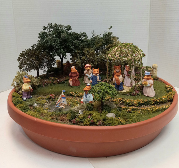 RESALE SHOP - VTG Handmade 1:12 Fox Family Gathering - BABE-FOXFAMILYGATHERING-NS5807