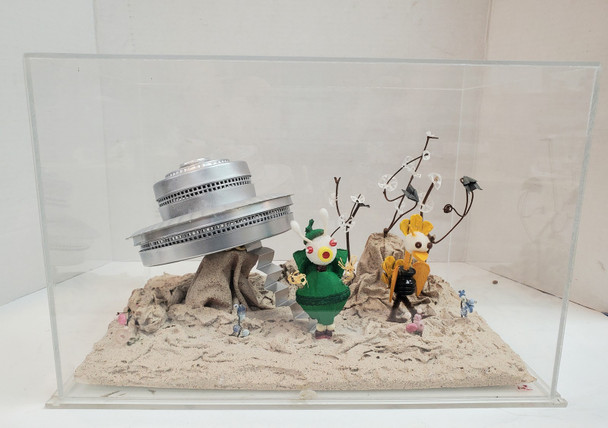 RESALE SHOP - VTG Handmade Trash to Treasure Miniature Diorama - BABE-TRASHTOTREASURE-NS5824