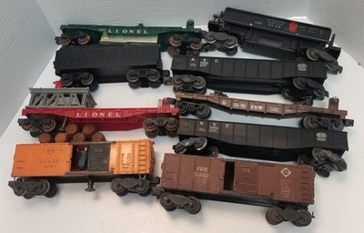 RESALE SHOP - Lot of 8 Lionel Rolling Stock Cars Flat bed Cattle, Coal Hopper - DOWI-O-LOT8-U5486
