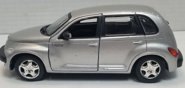 RESALE SHOP - Maisto 2001 1/24 Chrysler PT Cruiser (READ) - JEPA-PCRUISE-U5548