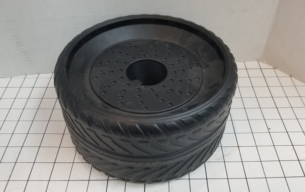 RESALE SHOP - Used Power Wheels Corvette Right Wheel For Children's Electric Ride On Vehicle - STORE-FRP-RCORWHEEL-U5833