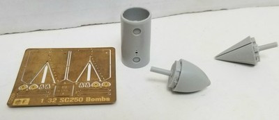 RESALE SHOP - DMC Model Design Construction SC250 1/32 Bombs - STORE-SC250-LN5711