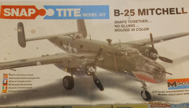 RESALE SHOP - Monogram 1/72 scale Snap Tite B-25 Mitchell #1100 - BOBR-1100-NOB7049