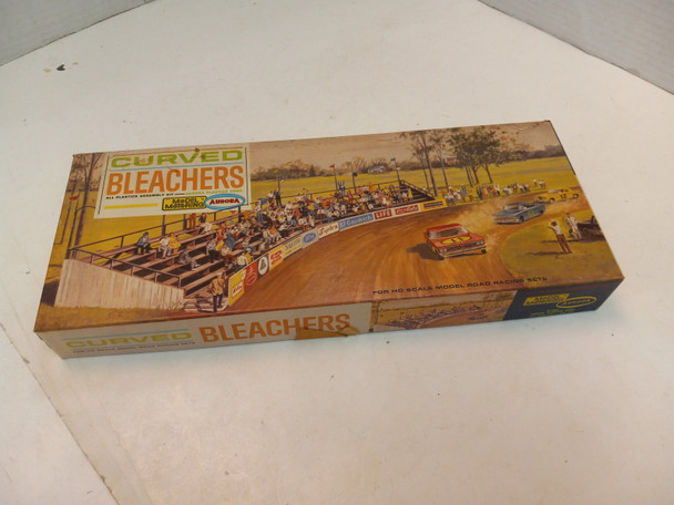 RESALE SHOP - VINTAGE 1960'S AURORA Model Motoring HO CURVED BLEACHERS KIT 1456-149 NEW OPEN!! - BOBR-1456-149-NOB6184