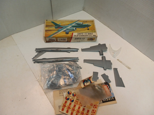 RESALE SHOP - Airfix 1/72 Ilyushin IL-28 Model Kit NOB Good - BOBR-490-NOB6251