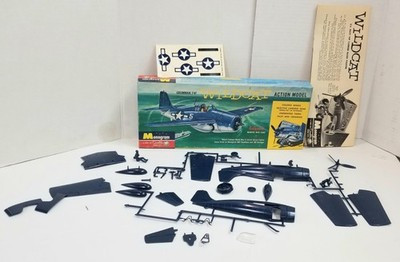 RESALE SHOP - Monogram Grumman F4F Wildcat Action 1/48 PA66-98 - BOBR-PA66-98-NOB7025