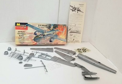 RESALE SHOP - Monogram B-25 Mitchell Big Cannon Plane PA7-98 1:68 - BOBR-PA7-98-NOB7019