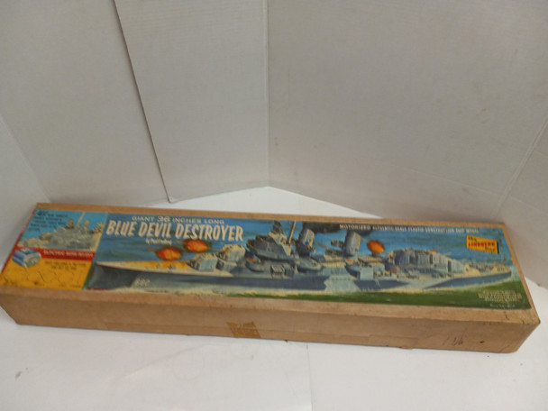 RESALE SHOP - Vintage Lindberg Blue Devil WWII Navy Destroyer Motorized Model Kit 1:125 MINT - BOBR-TLLBDD-NOB6814