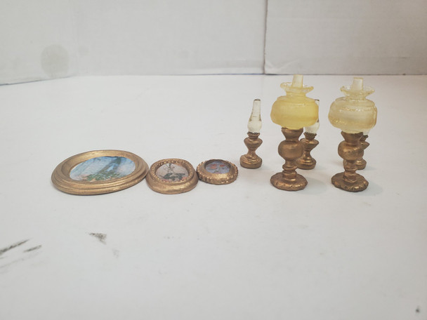 RESALE SHOP - VTG 1:12 Dollhouse pictures and lights- non-electricified - BOST-PICTURESANDLIGHTS-NS6839